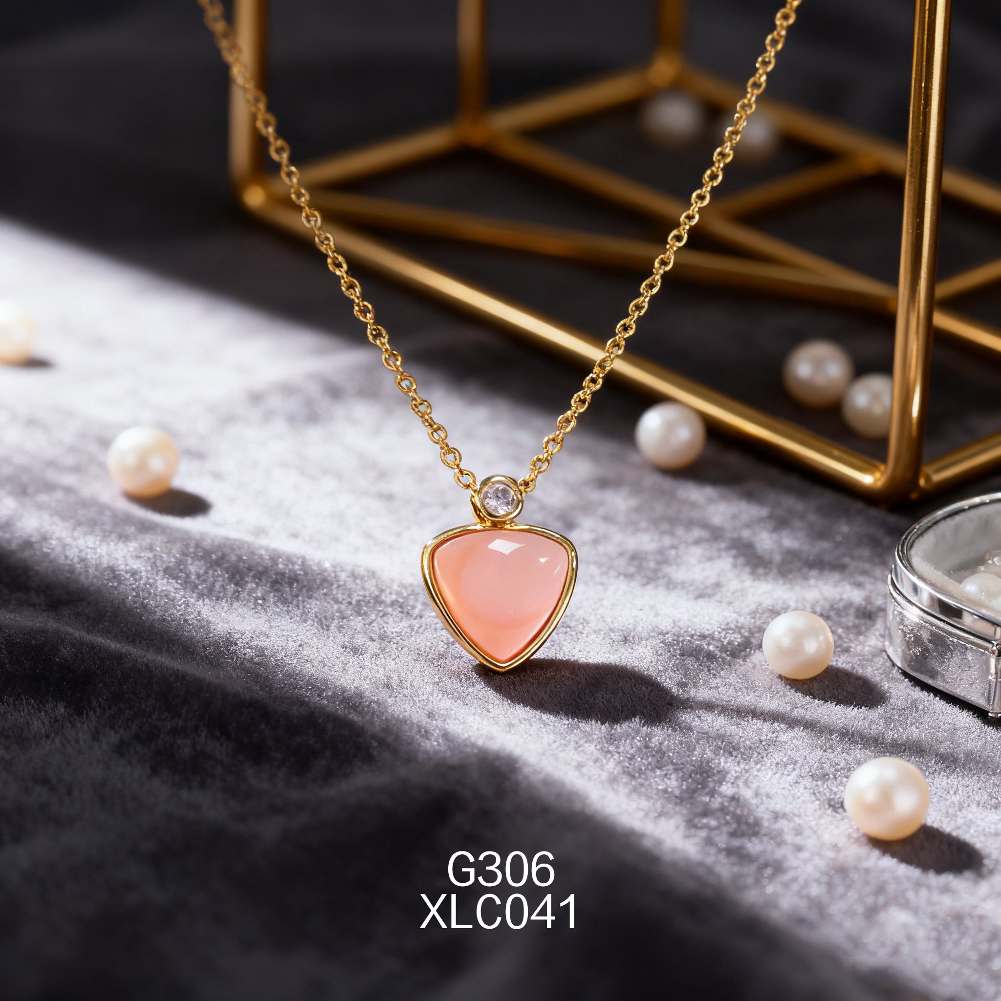 电镀黄金女皇贝项链