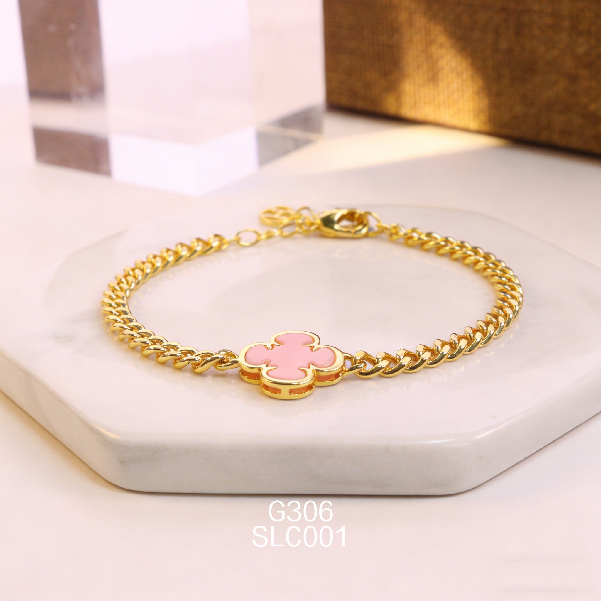 电镀黄金女皇贝手链