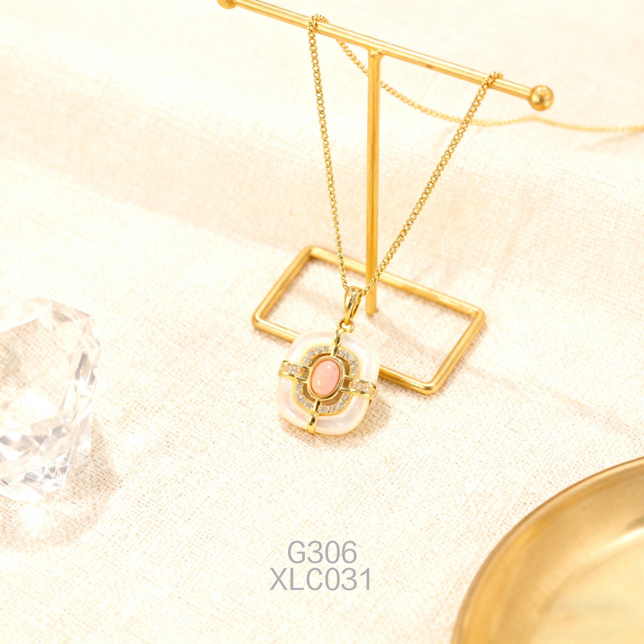 电镀黄金宫廷风白贝+女皇贝项链