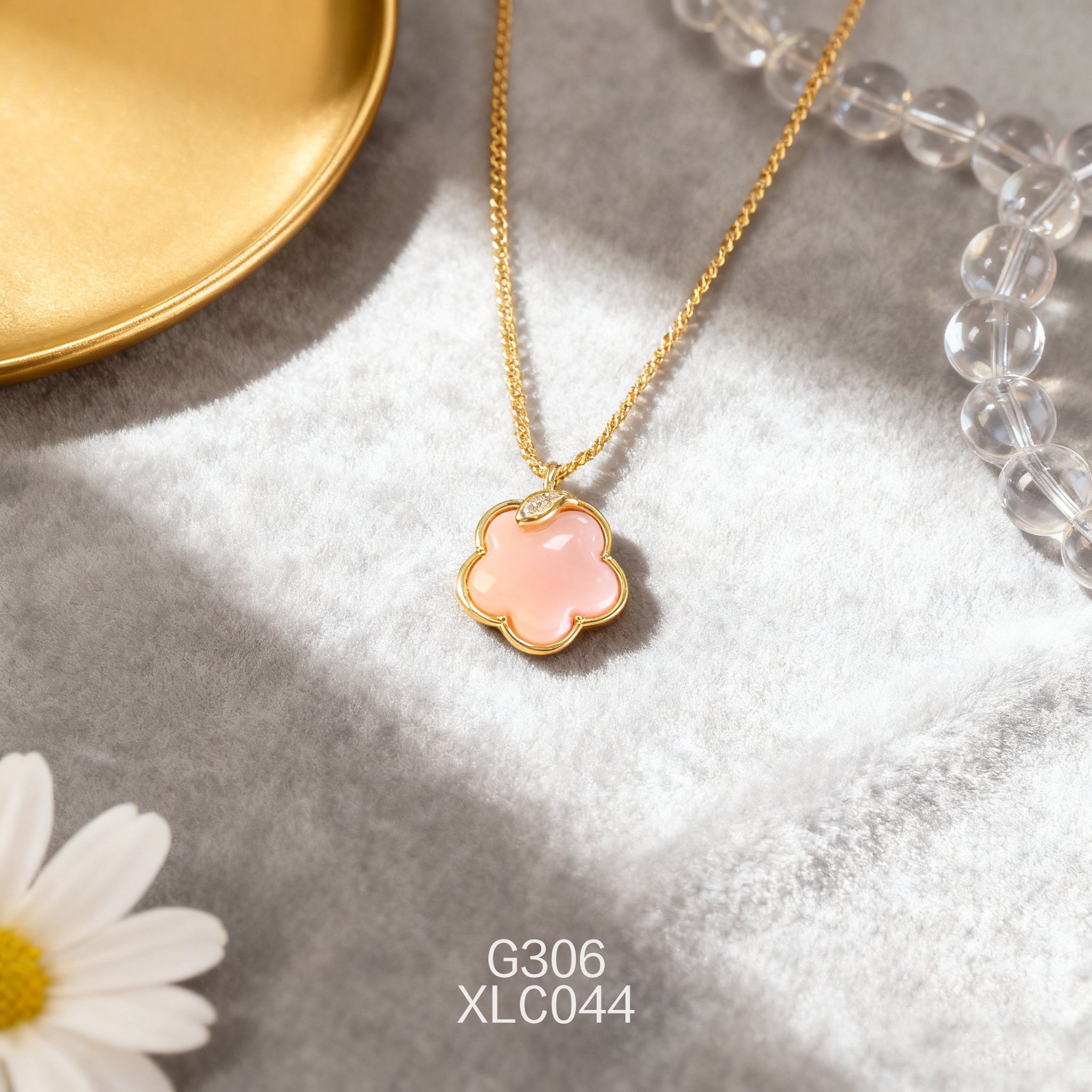 電鍍黃金 12.5mm 梅花鋯石女皇貝項鍊