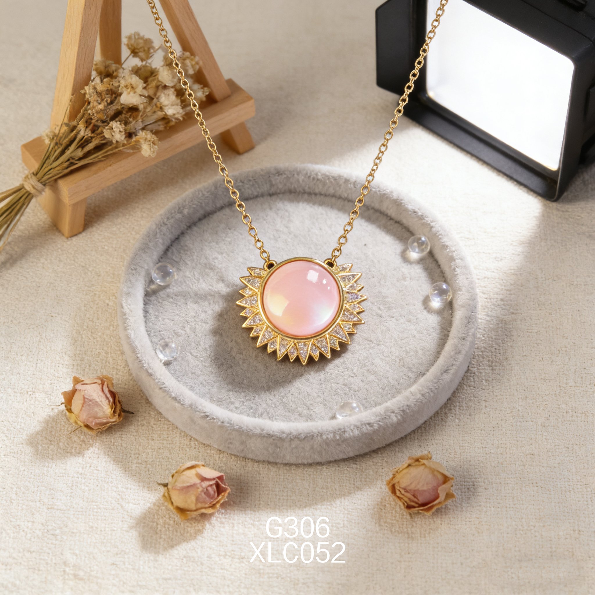 电镀黄金 12.6 x 5mm 锆石女皇贝项链