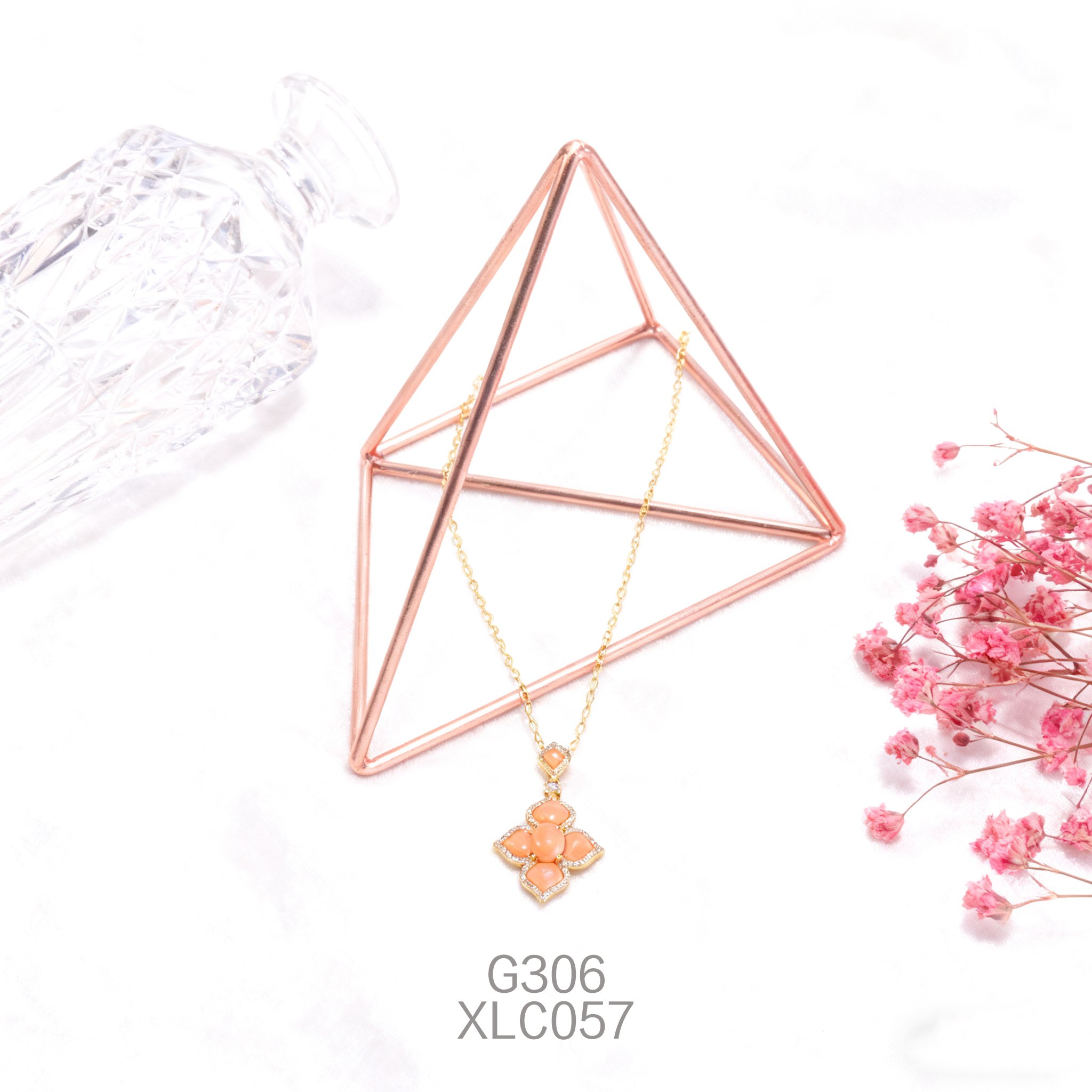 电镀黄金锆石冰凌花女皇贝项链