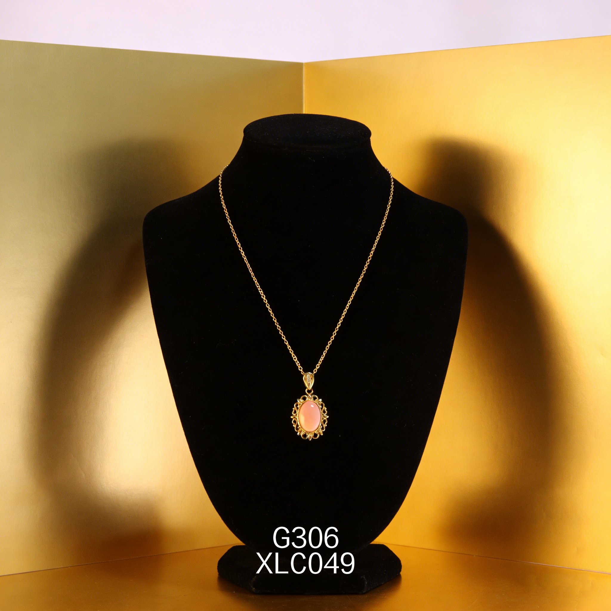 Collana placcata oro con Abalone 8x11mm