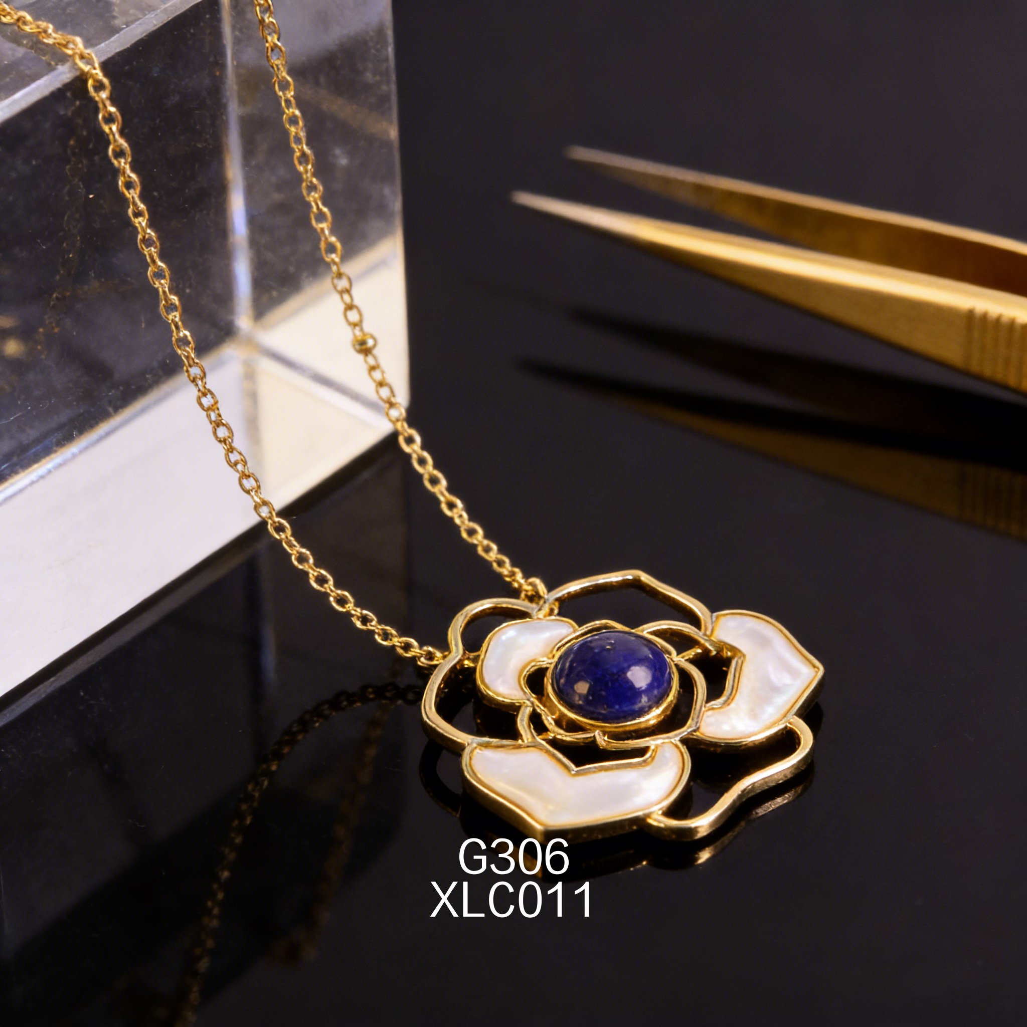 电镀黄金法式青金+白贝山茶花项链