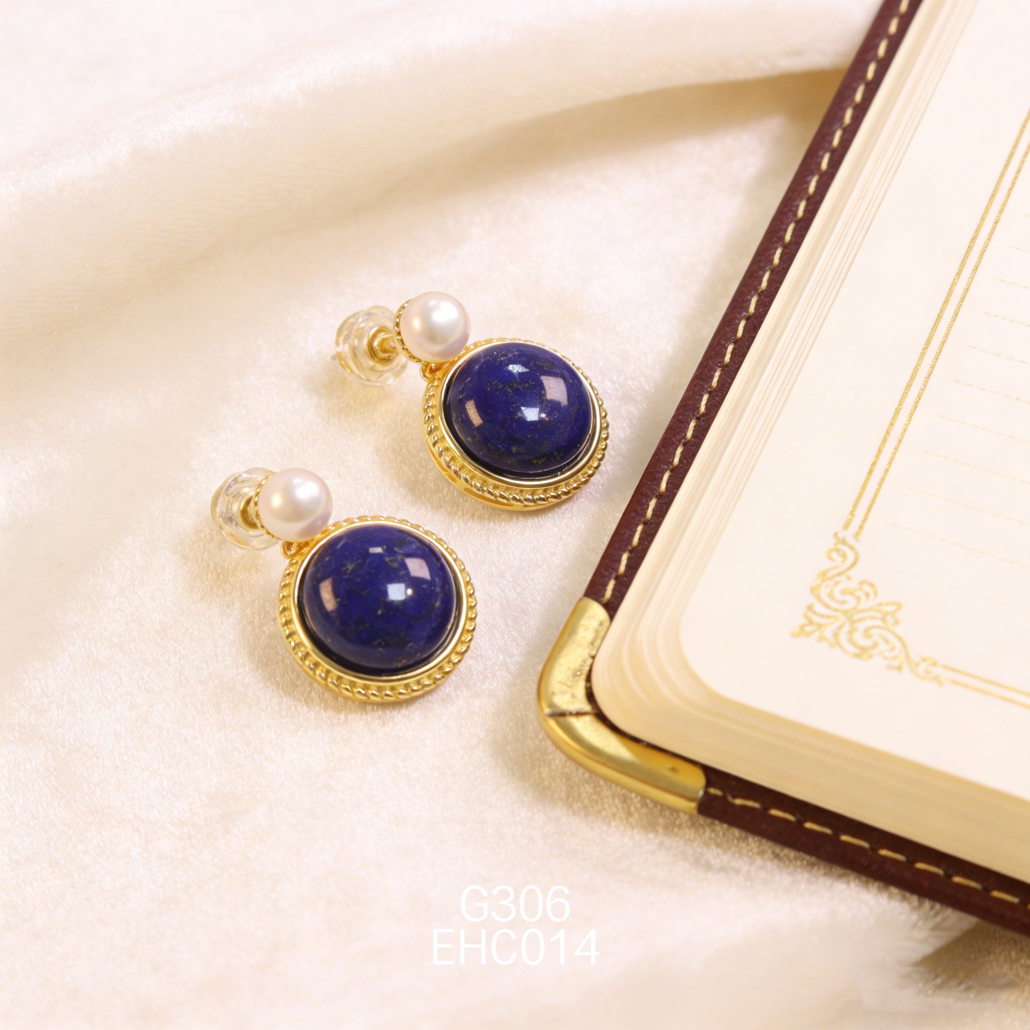 Gold-plated Pearl + 10mm Lapis Lazuli Earrings