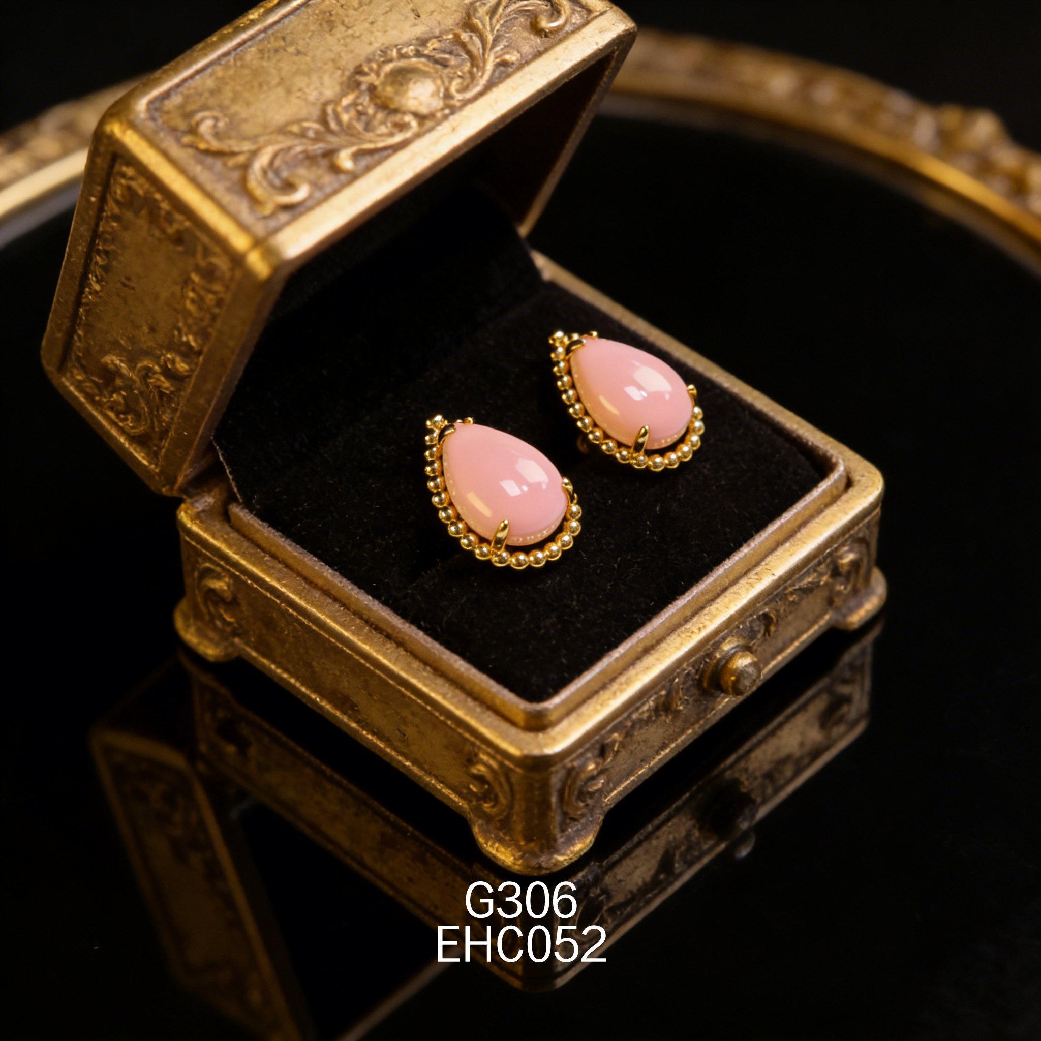 Orecchini placcati oro con Orechia di mare