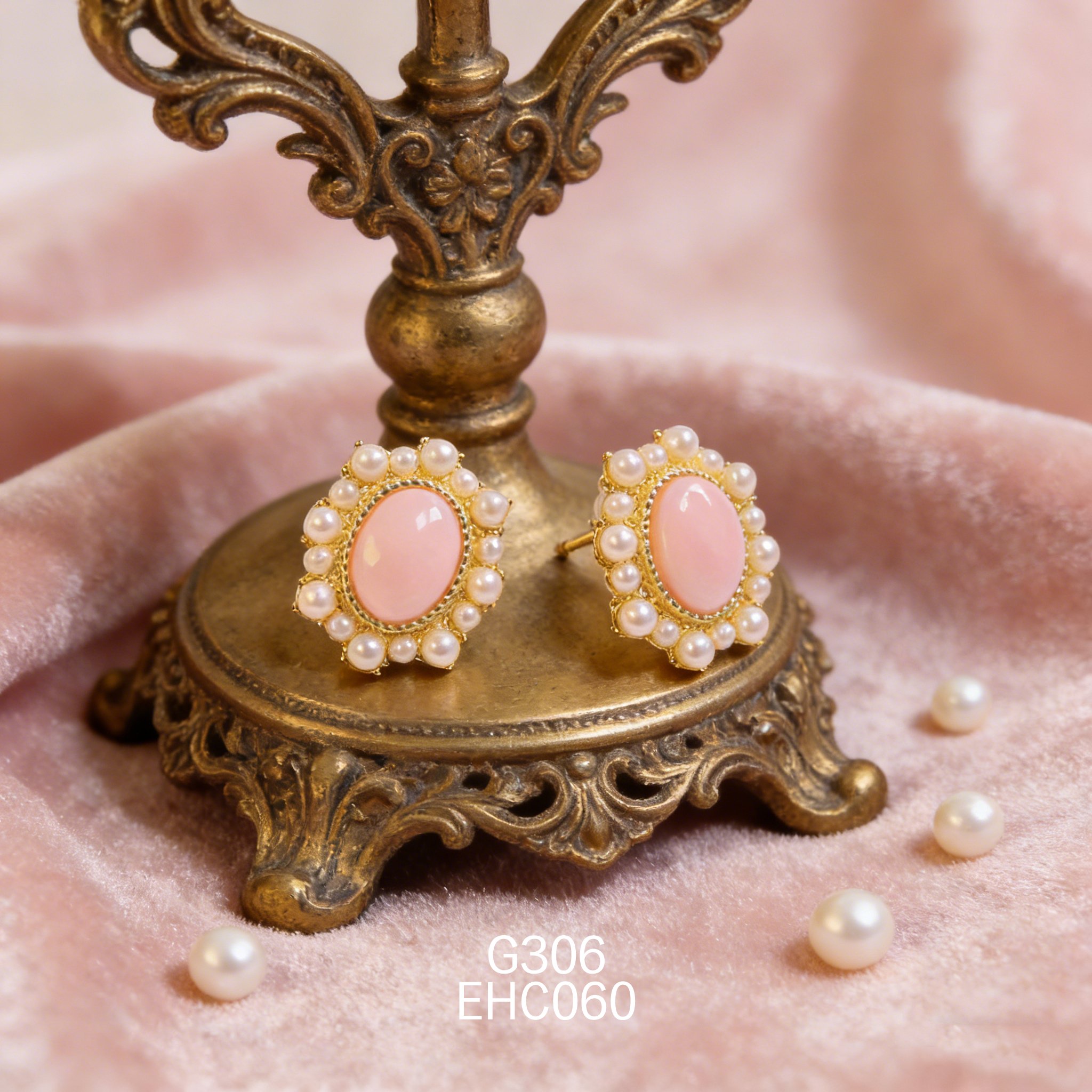 电镀黄金珍珠女皇贝耳环